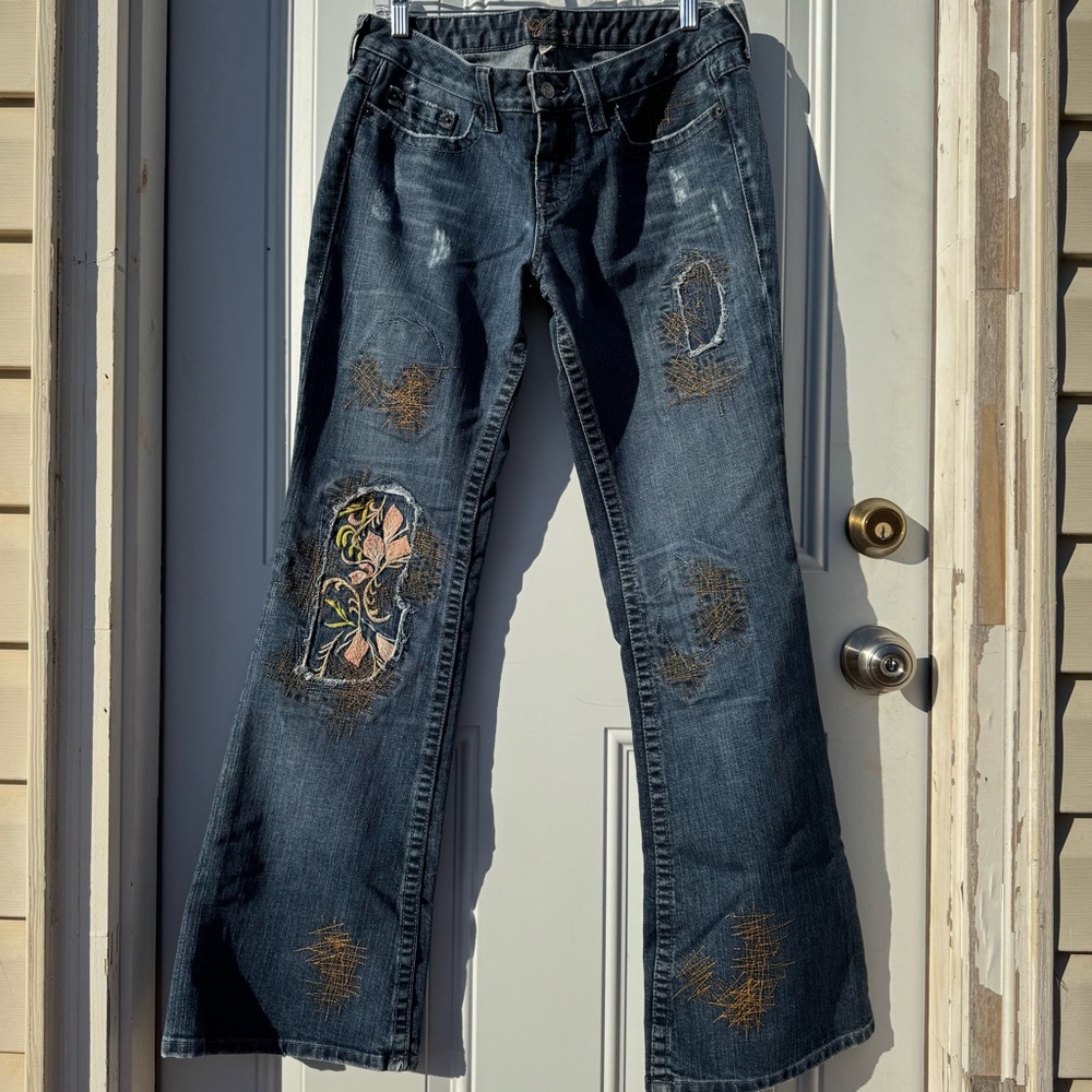 Vintage Bebe Women’s Embroidered Low-rise Blue Jeans Size 30X32